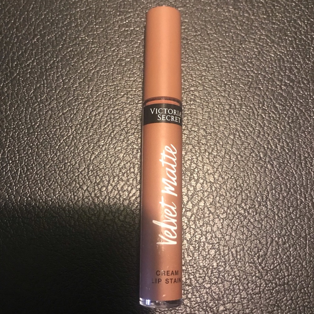 Victoria’s Secret Velvet Matte lip stain Wanted